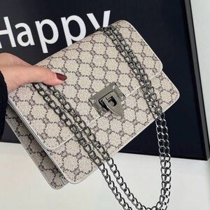 Chic Beige Patterned Crossbody Bag with Chain Strap